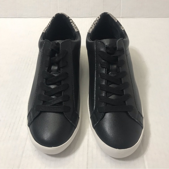 NEW Banana Republic Essential Sneaker Black Leather Snake Detail Size 7.5 - Picture 2 of 9